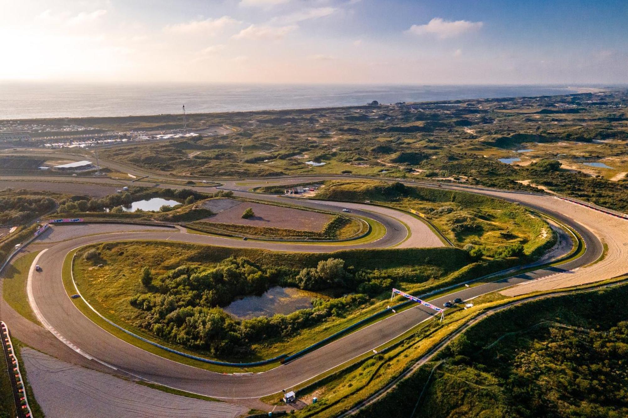 Studio Tara At The Beach With Private Parking Zandvoort Eksteriør bilde